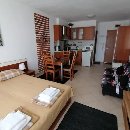 Apolon 2 Apartment *